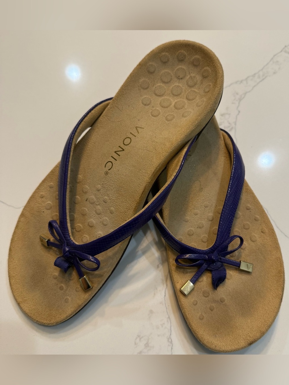 Vionic Bella II Lizard Bow Sandals FlipFlop - Purple - Size 8.5 comfort orthotic